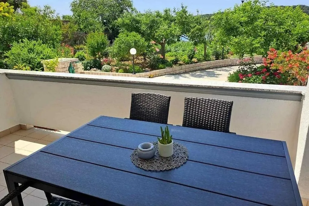 Apartments And Rooms By The Sea Palit, Rab - 24303 Rab Town Guest house