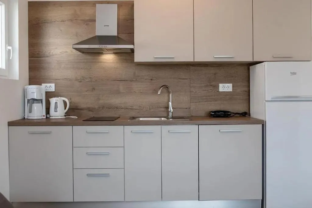 Guest house Apartments And Rooms By The Sea Palit, Rab - 24303 Rab Town