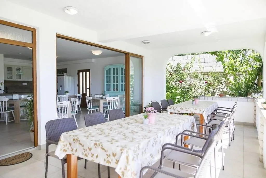 Guest house Apartments And Rooms By The Sea Palit, Rab - 24303 Rab Town