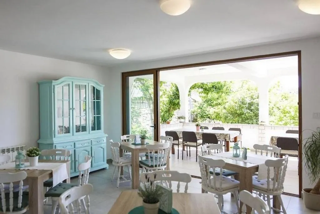 Guest house Apartments And Rooms By The Sea Palit, Rab - 24303 Rab Town